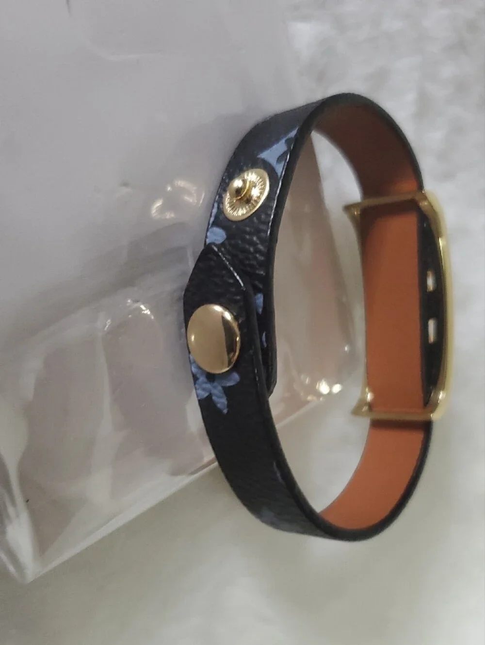 Fashion Jewelry Black and Tan  Bracelet with Gold Plate